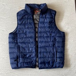 Lightweight tech vest